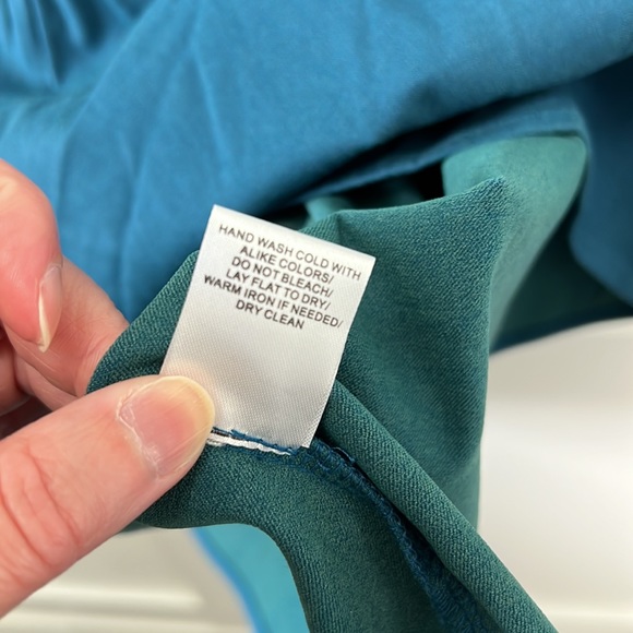 Flutter Sleeve Midi Dress - Picture 6 of 6